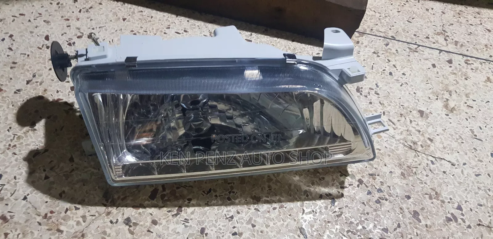 Headlamps for Corolla 100 Having Led Ad Day Lights