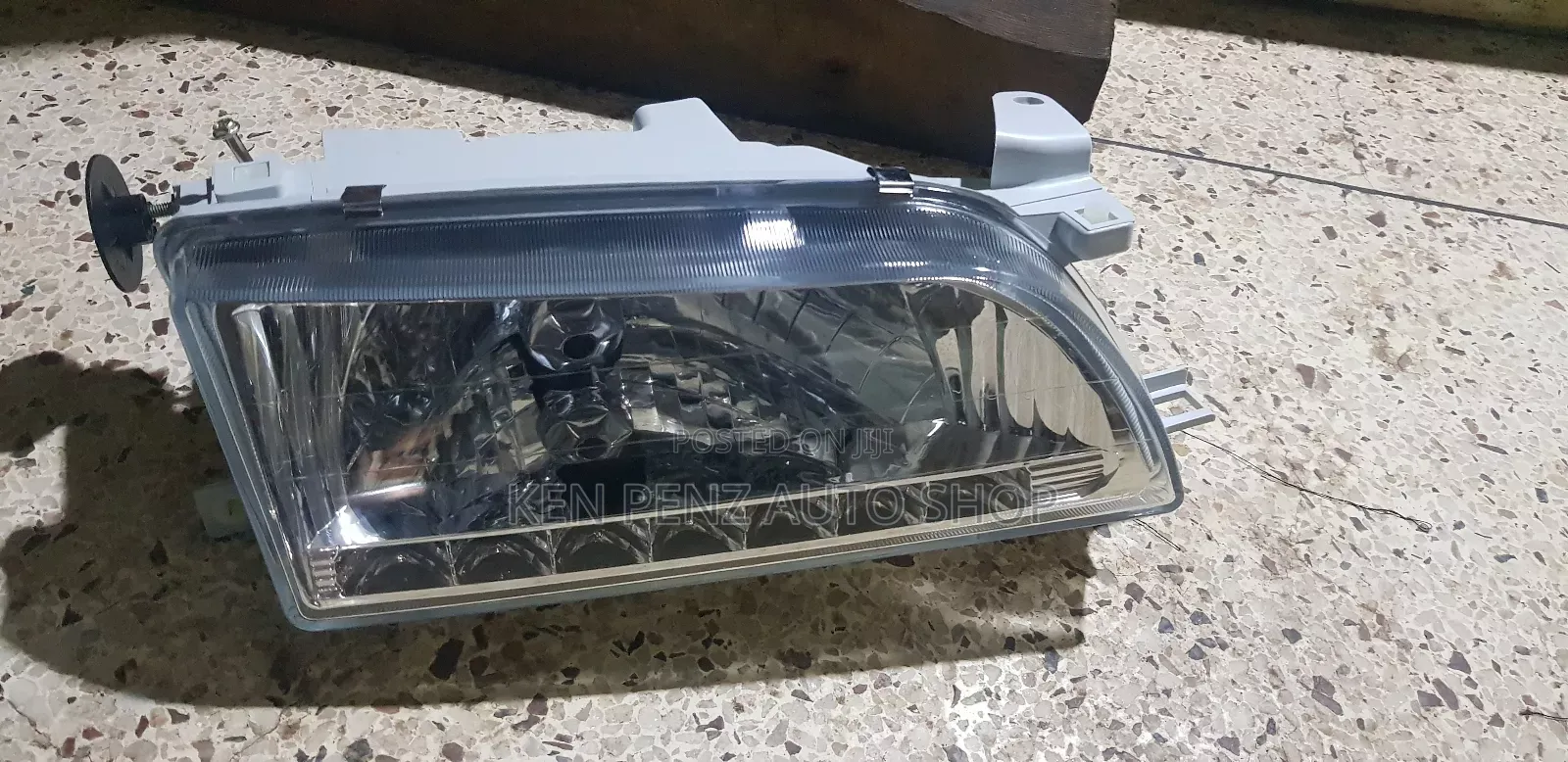 Headlamps for Corolla 100 Having Led Ad Day Lights