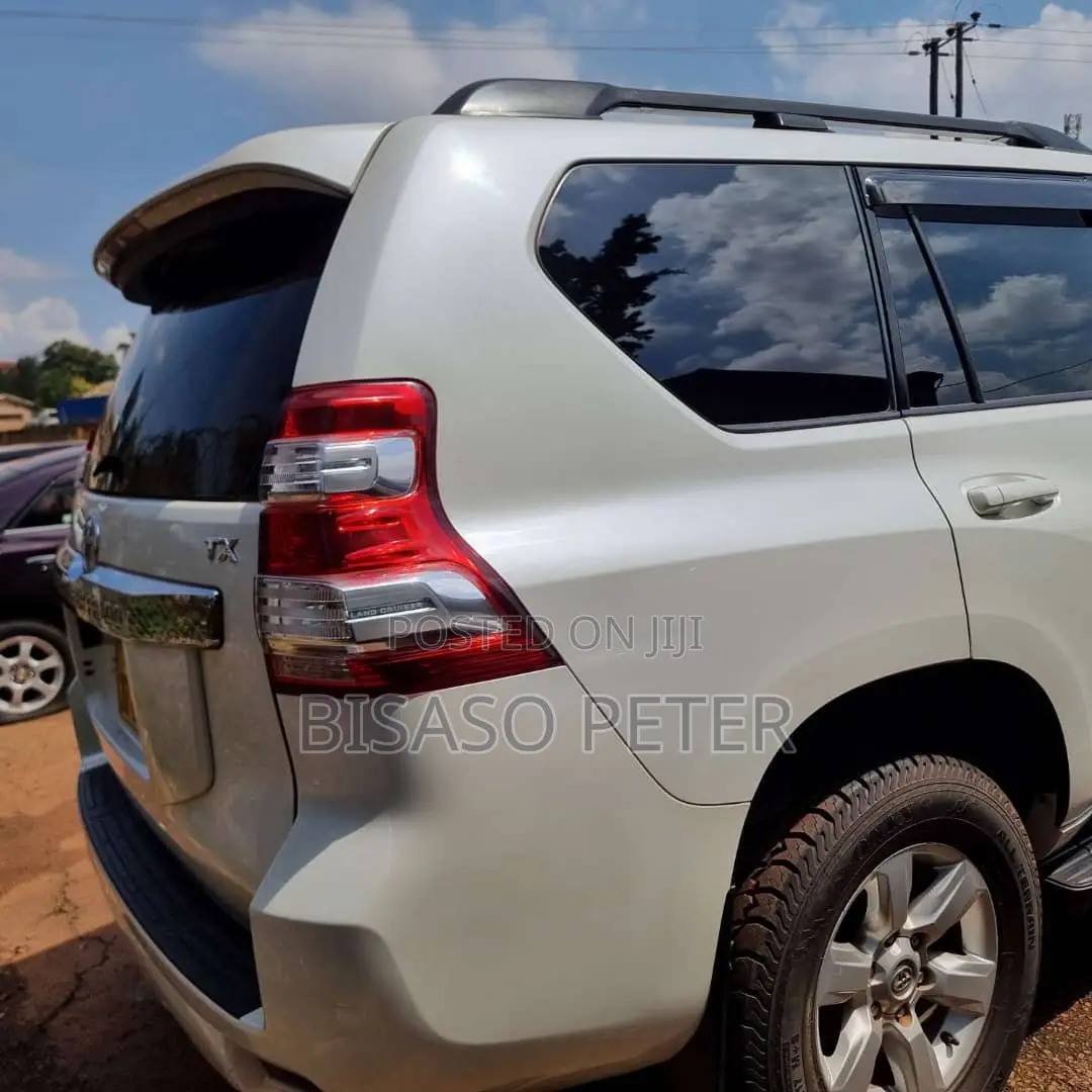 Toyota Land Cruiser Prado 2.7 i 2013 White