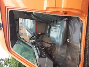 Toyota Land Cruiser 100 4.2 2008 Orange