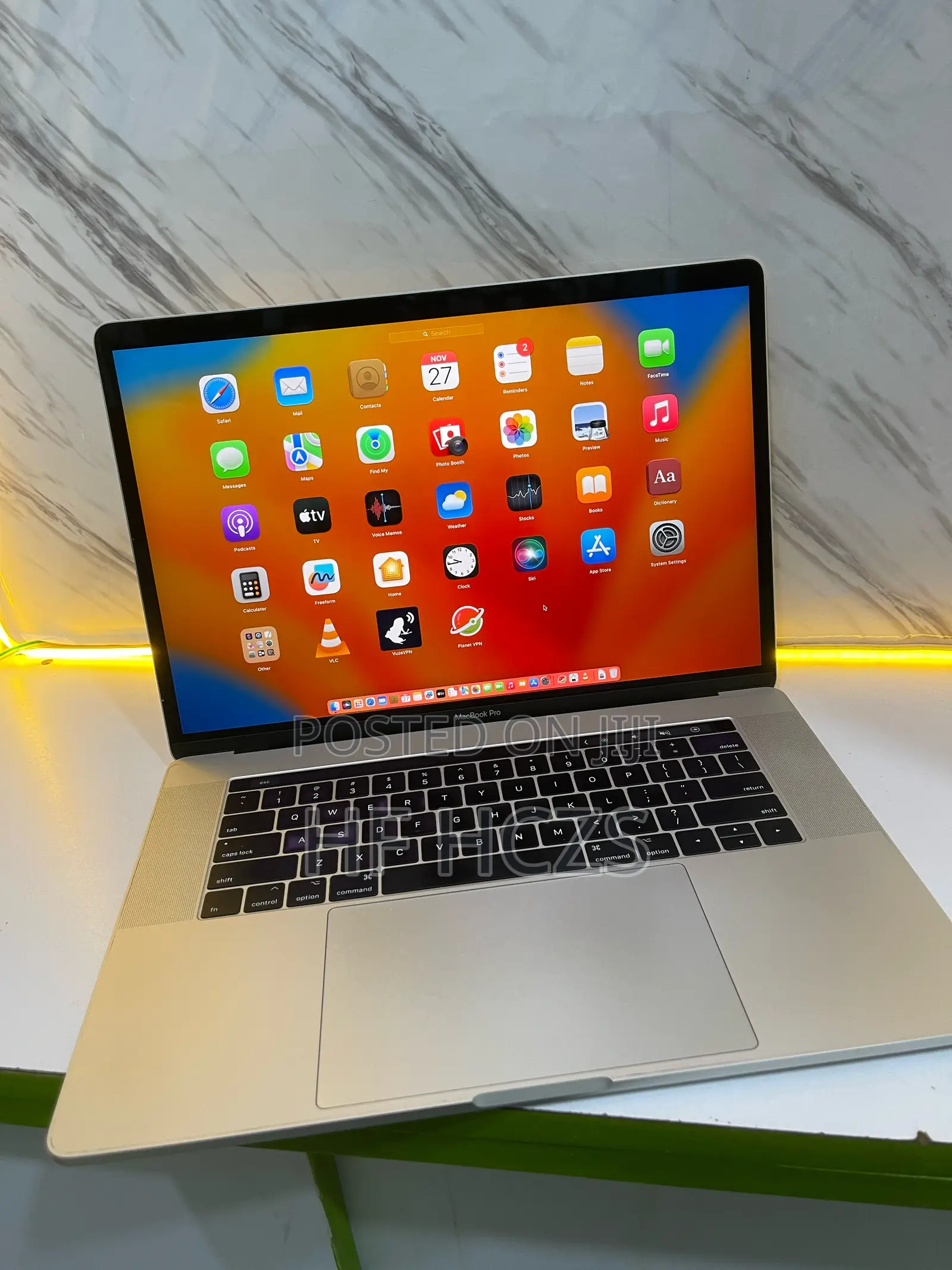 New Apple MacBook Pro 2017 16GB Intel Core I7 SSHD (Hybrid) 512GB