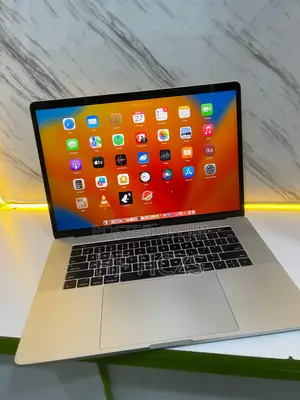 New Apple MacBook Pro 2017 16GB Intel Core I7 SSHD (Hybrid) 512GB