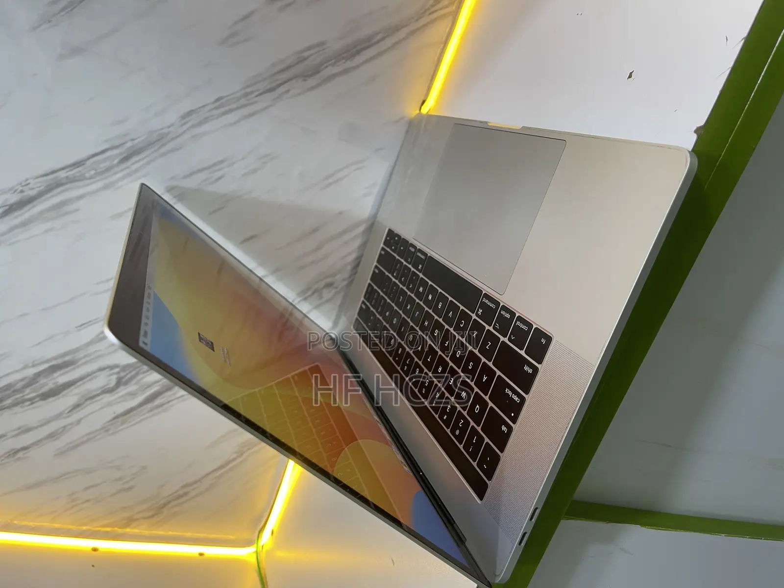 New Apple MacBook Pro 2017 16GB Intel Core I7 SSHD (Hybrid) 512GB
