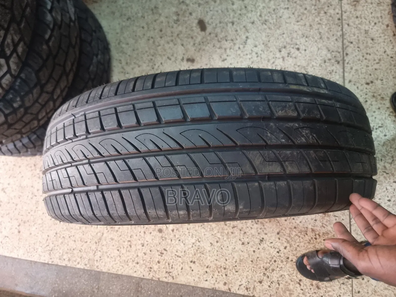 235/65r18 Tires for Harrier.