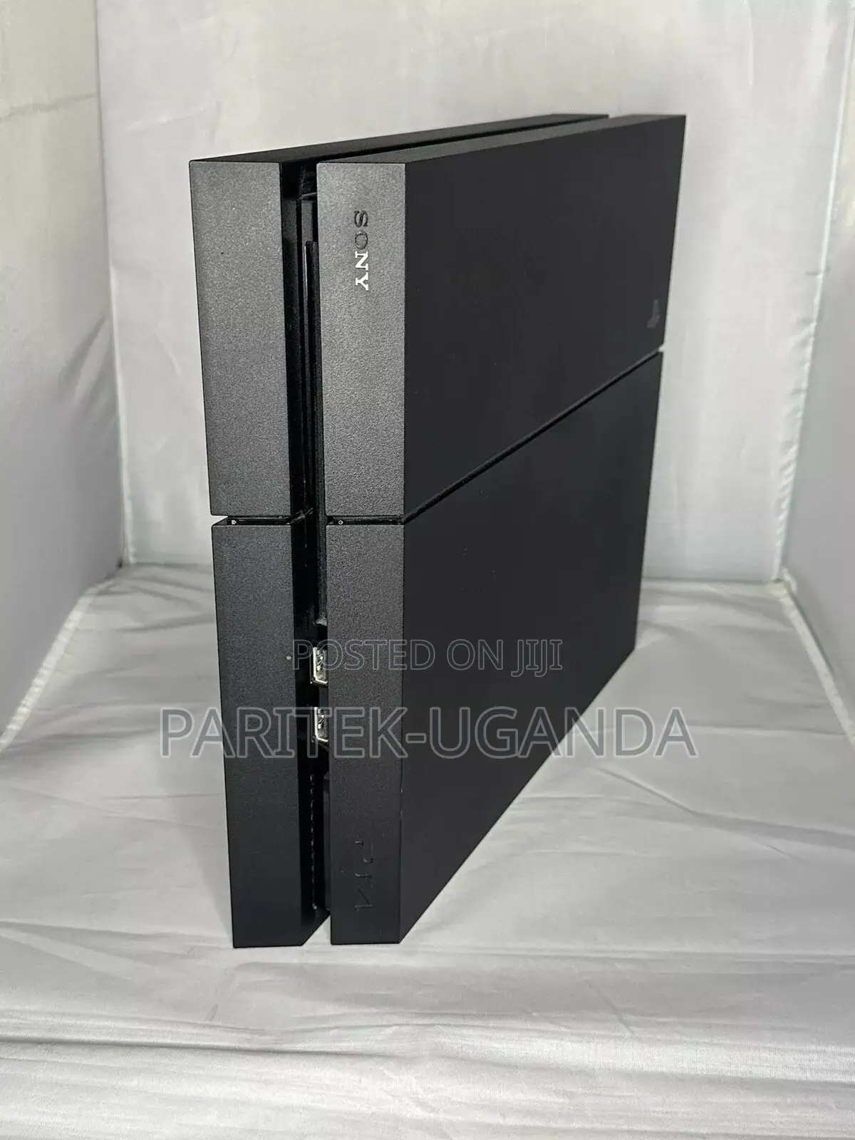 Playstation 4 Standerd With 2 Gamepad