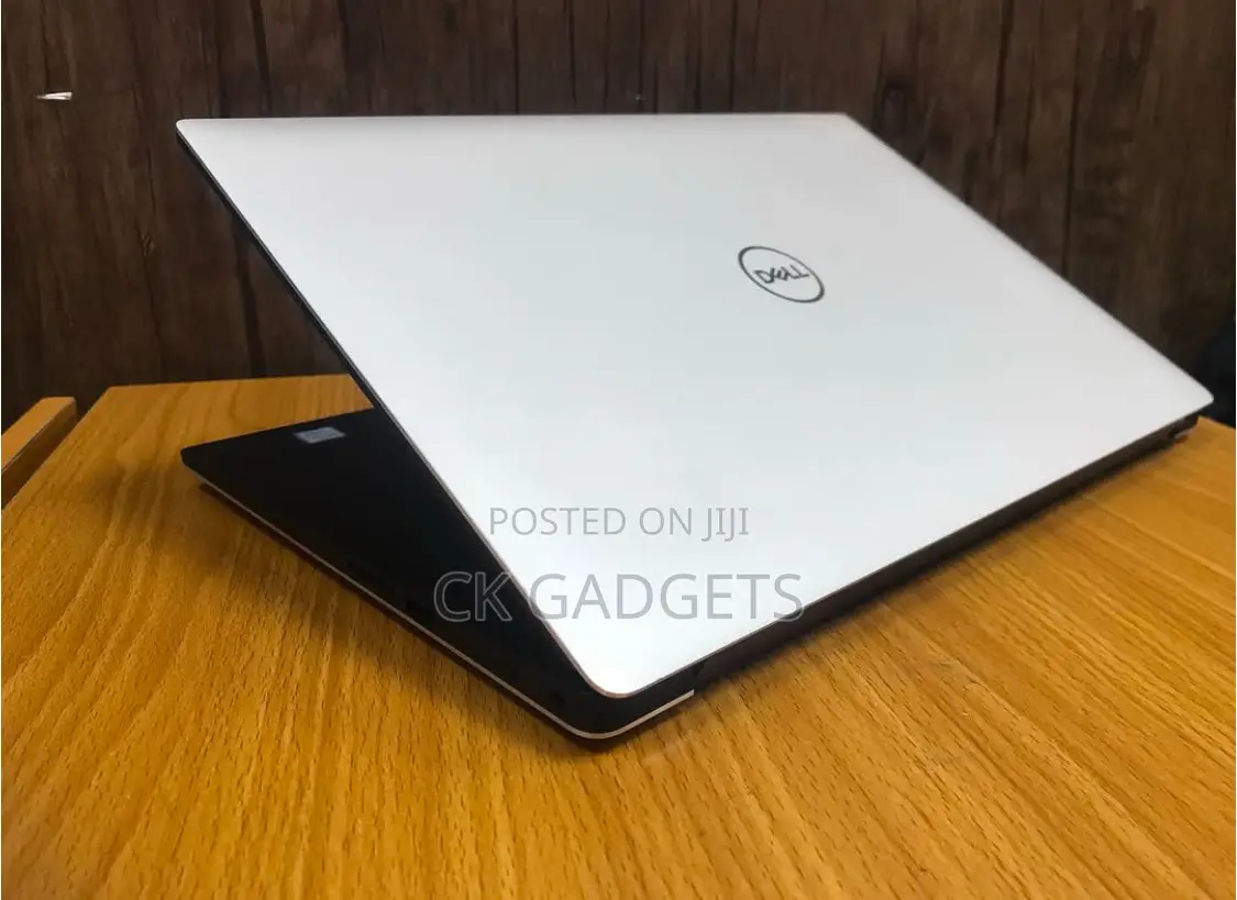 New Laptop Dell Precision 15 5520 16GB Intel Core I7 SSD 512GB