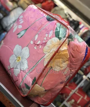 4 Pieces Duvets 5*6, 2 Pillowcases ,1 Bedsheet-multicolour