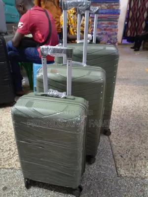 Full Set 3 Peace Plastic Suit Case Bag