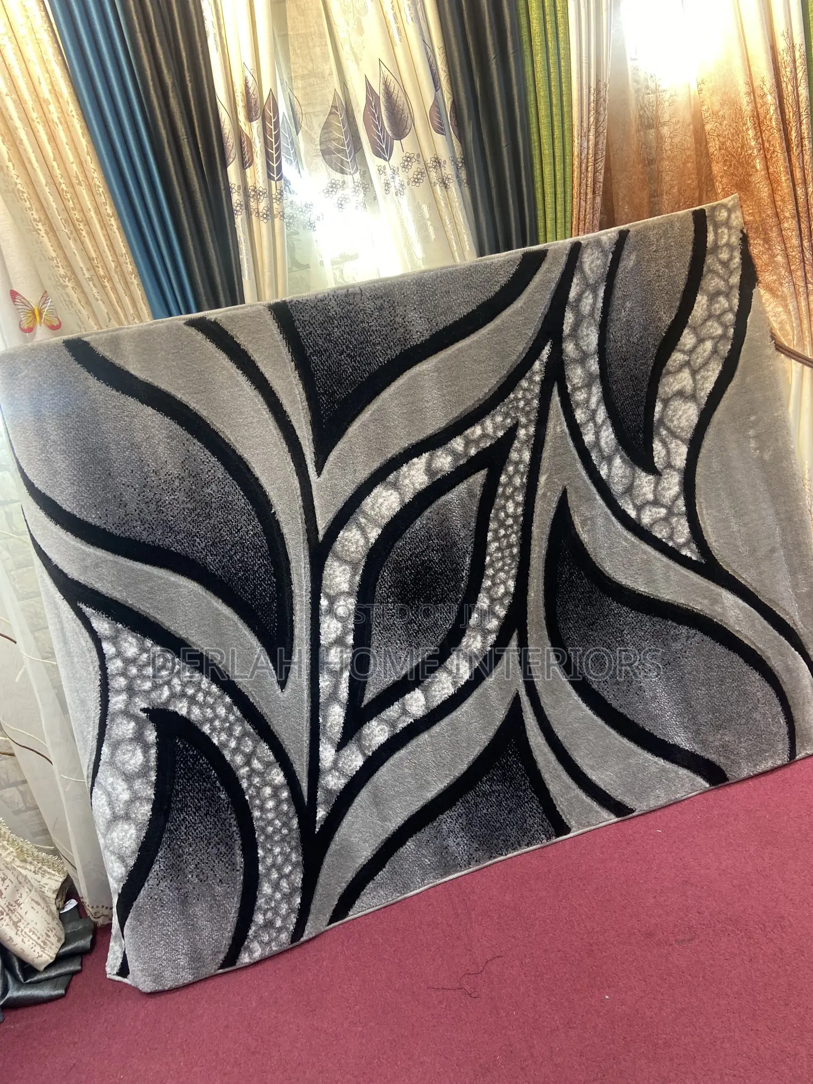 Small Size Carpet /Carpet in Grey and Black