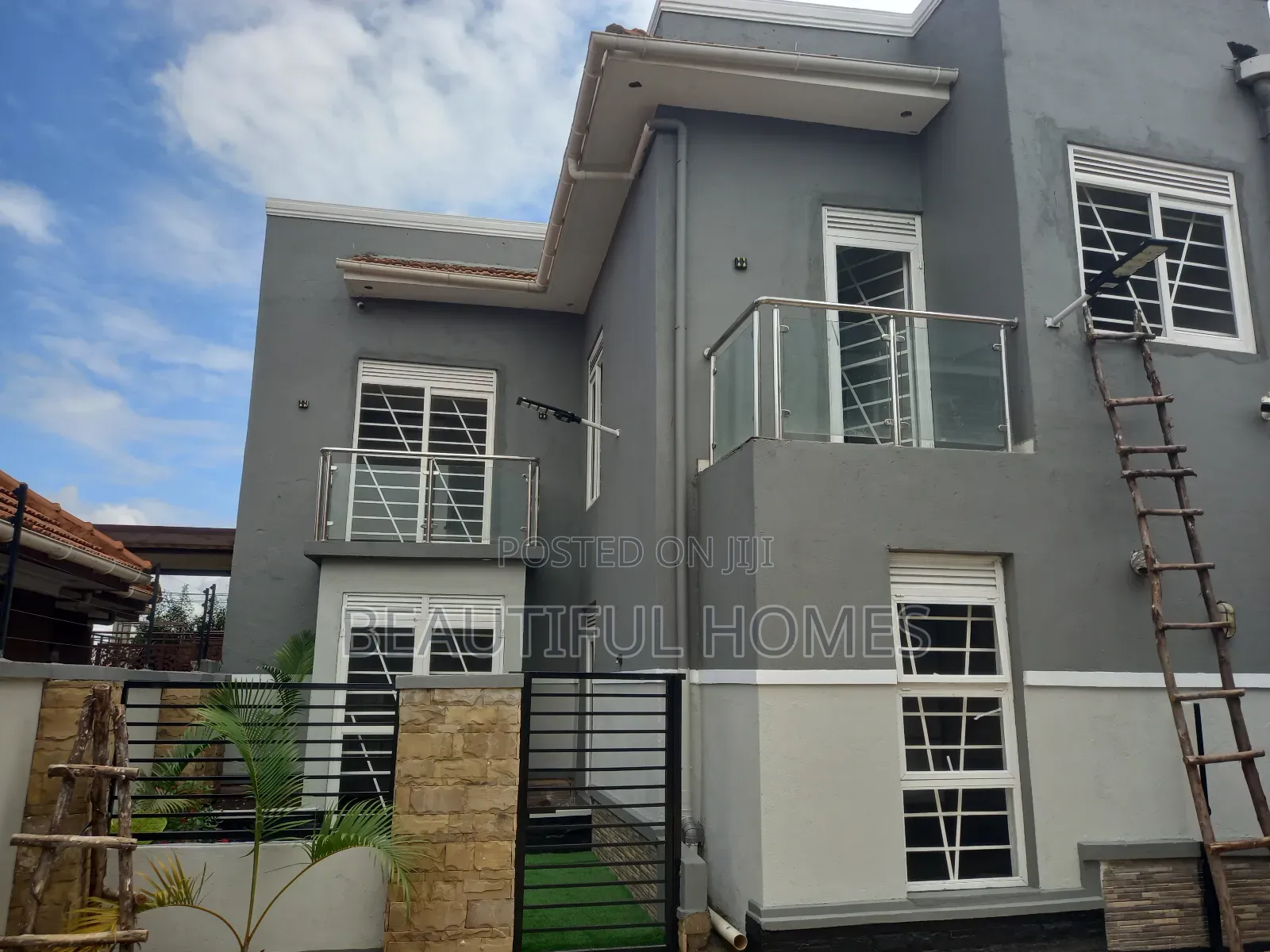 Furnished 4bdrm Duplex in Kira Rich for sale