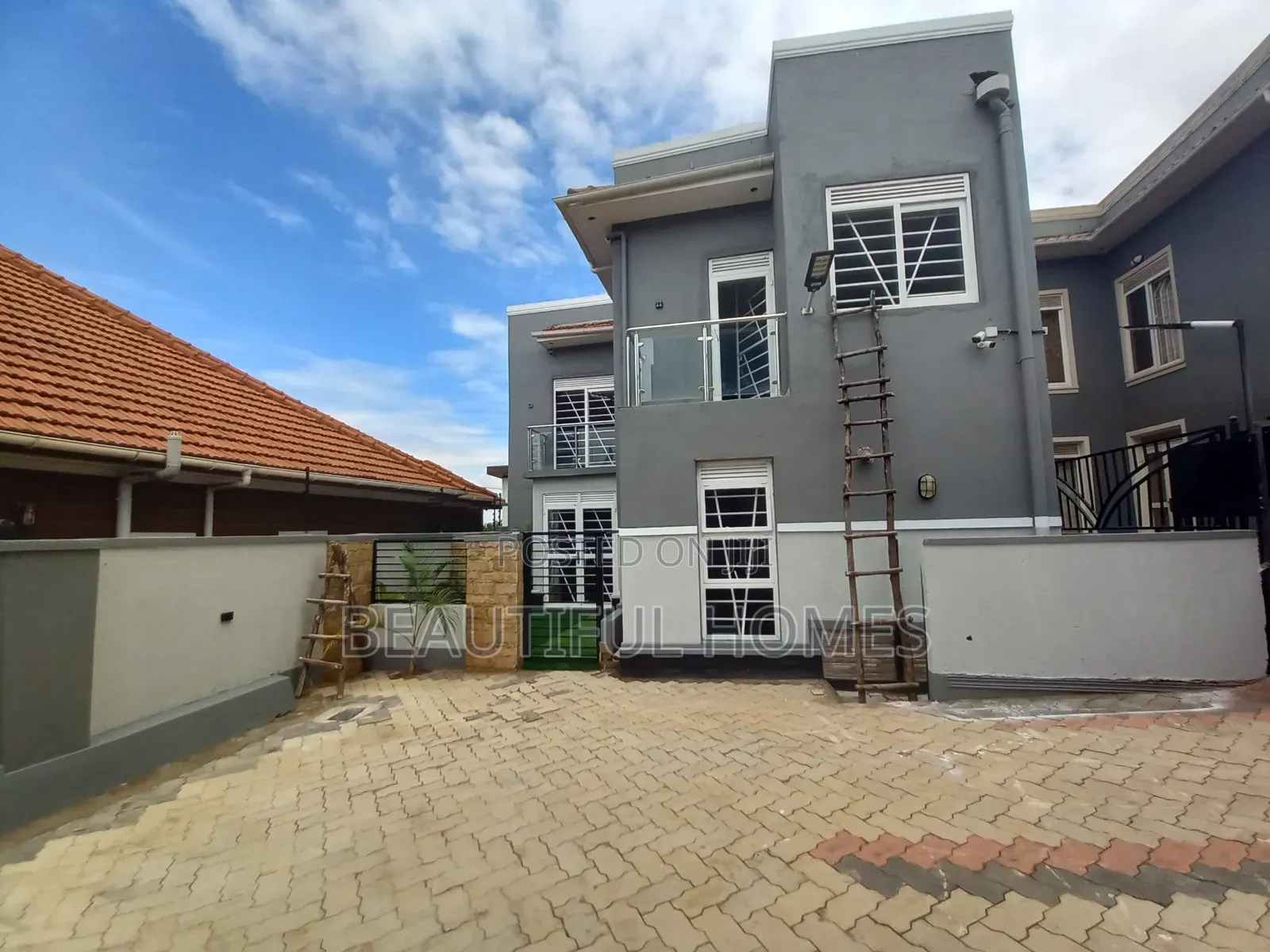 Furnished 4bdrm Duplex in Kira Rich for sale