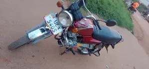 Bajaj Boxer 100 2021 Red