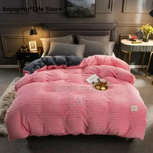 Tren Coral Duvet Set