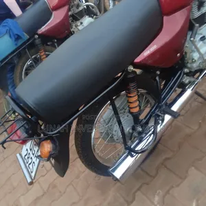 Bajaj Boxer 100 2024 Red