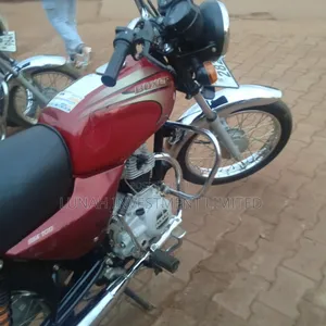 Bajaj Boxer 100 2024 Red