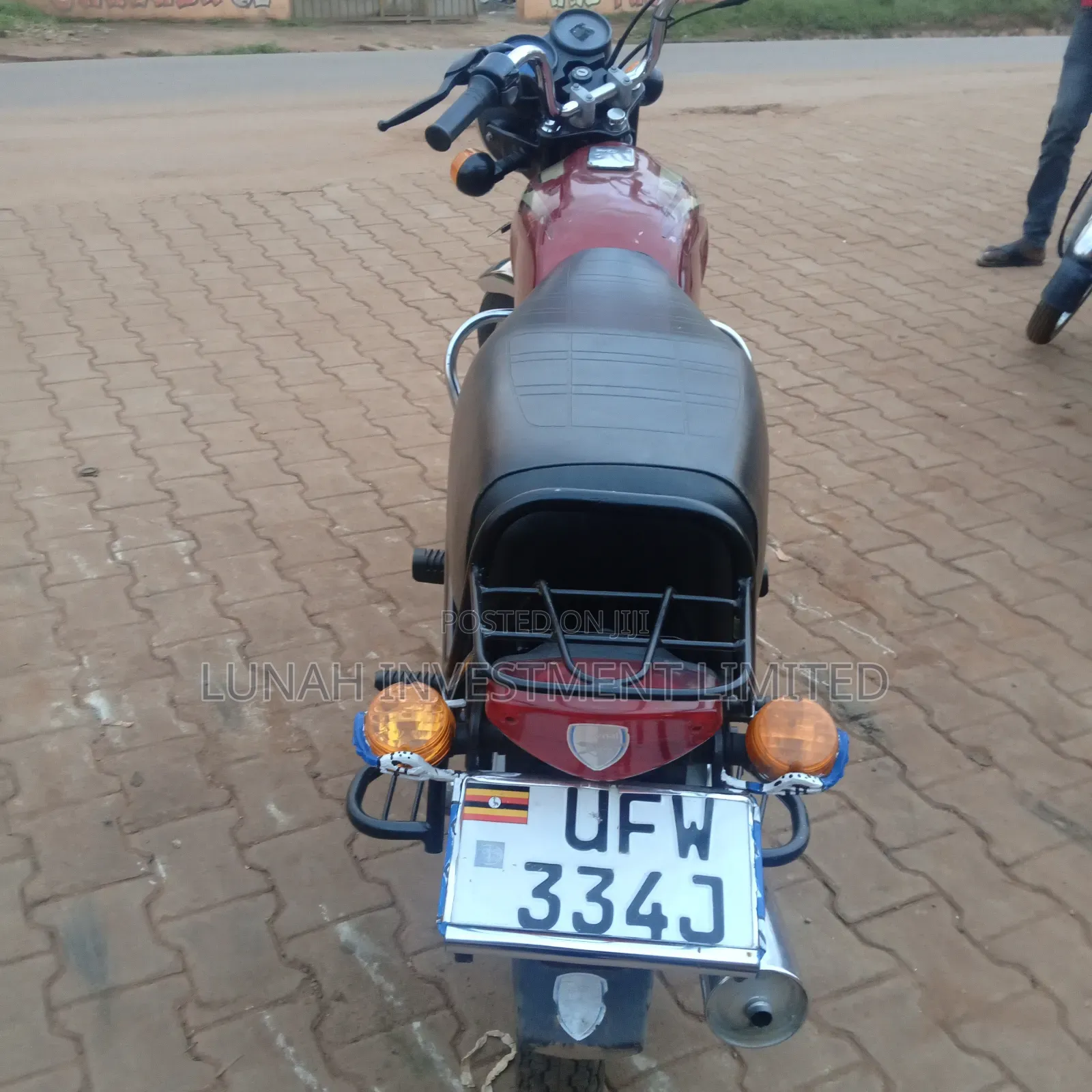 Bajaj Boxer BM100ES 2024 Red