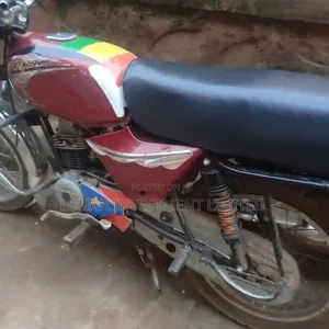 Bajaj Boxer 2017 Red