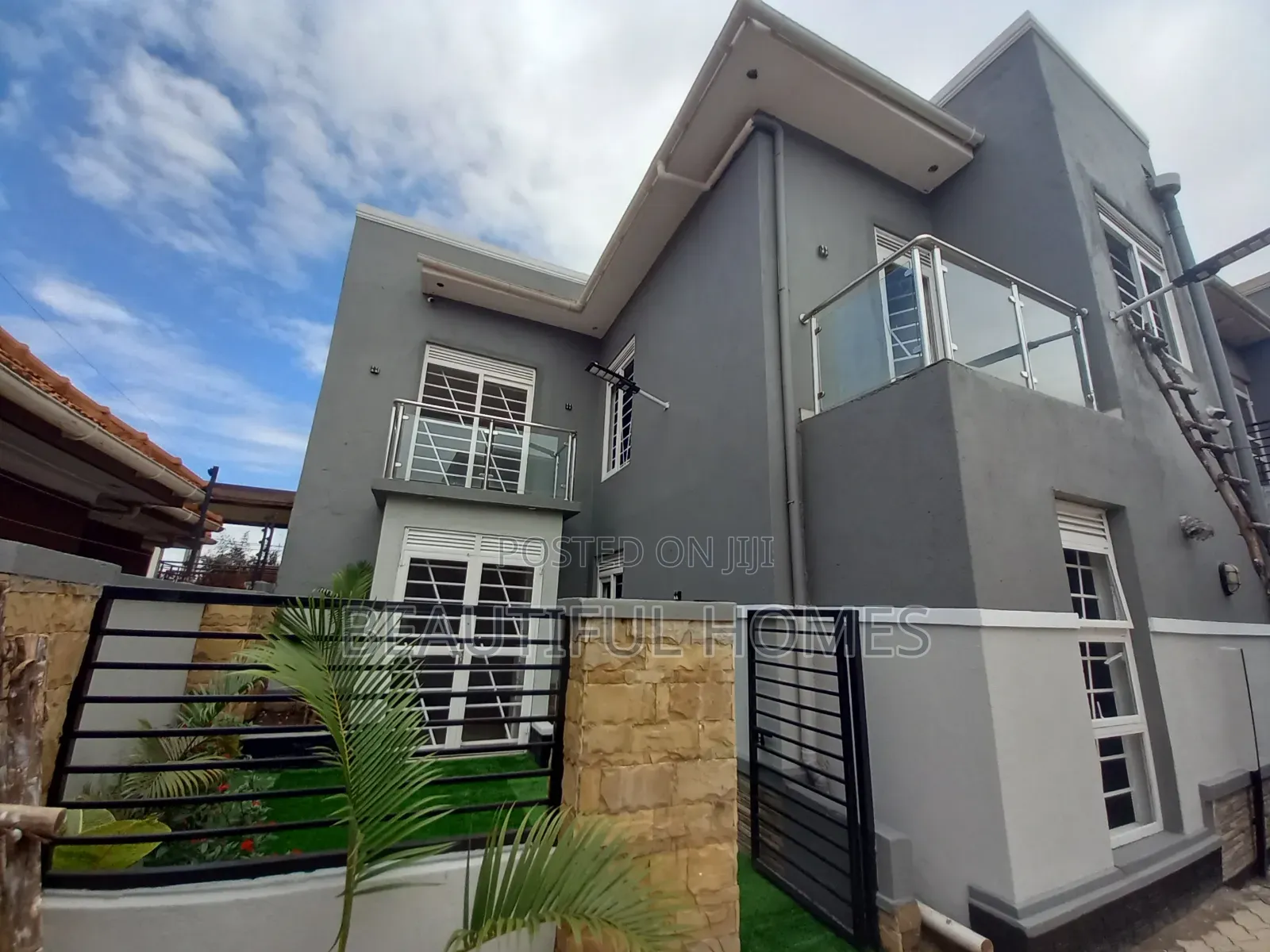 Furnished 4bdrm House in Kira for sale