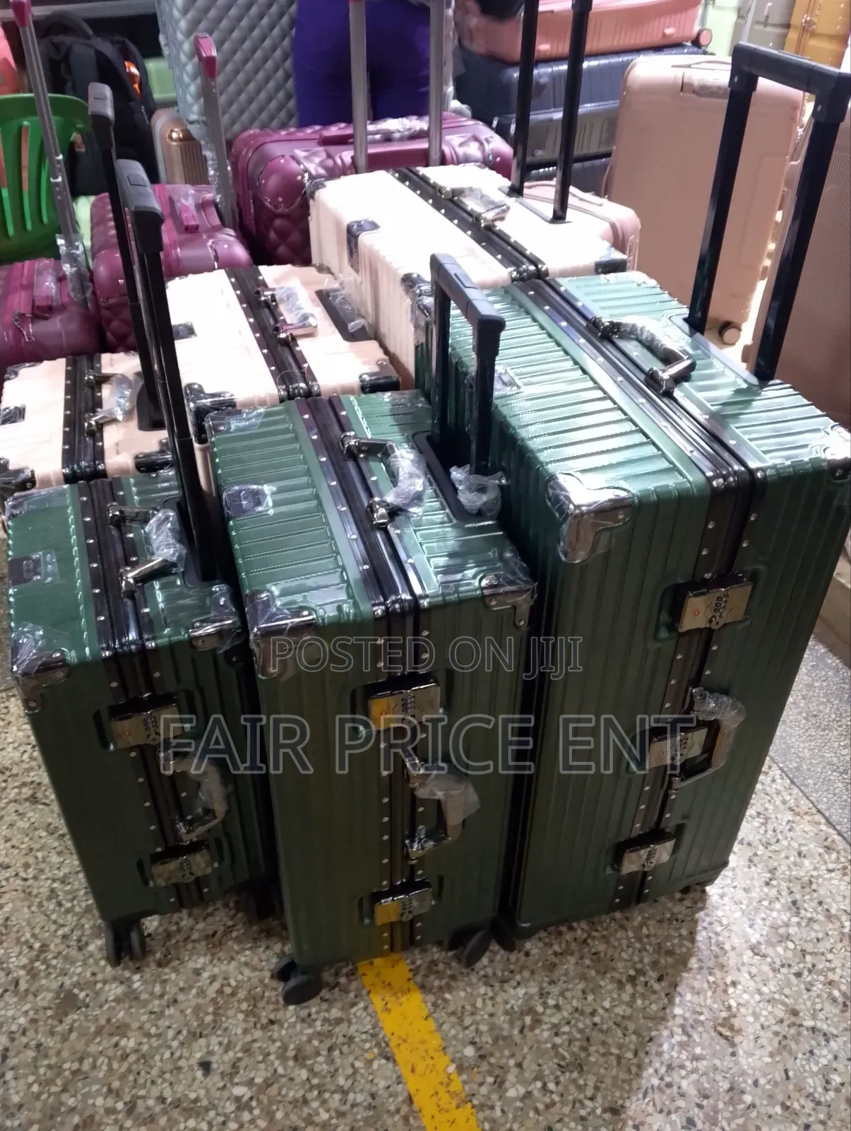 Noble Suitcases. Full Set of 3pcs. ( Green