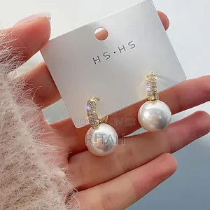 Fashionable Pearl Ear Rings