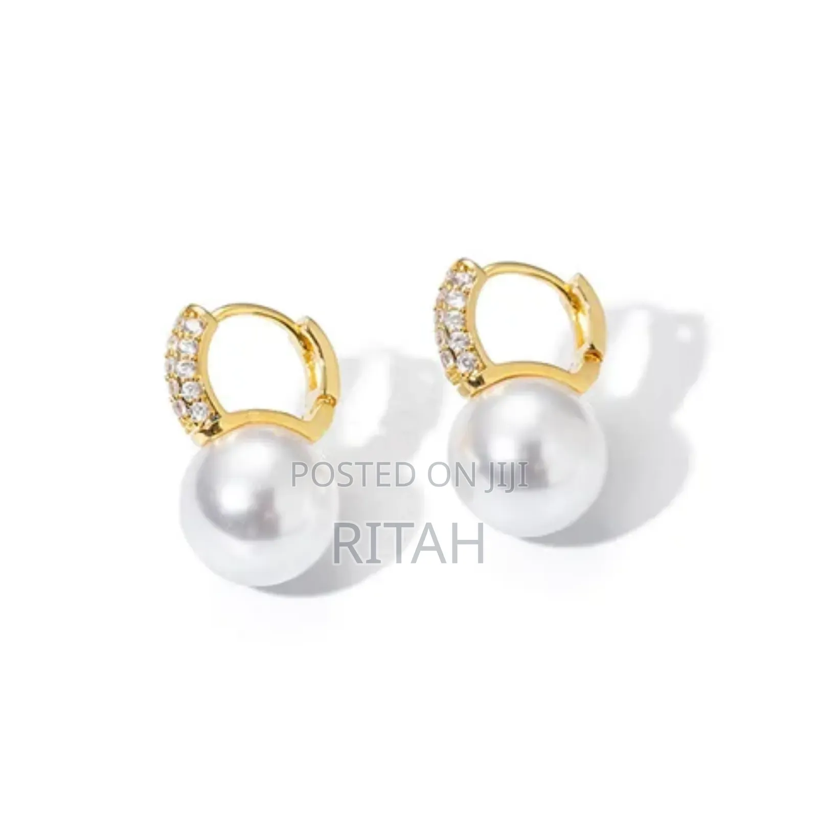 Fashionable Pearl Ear Rings