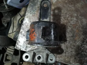 Photo - Engine Mounting Volvo Cars