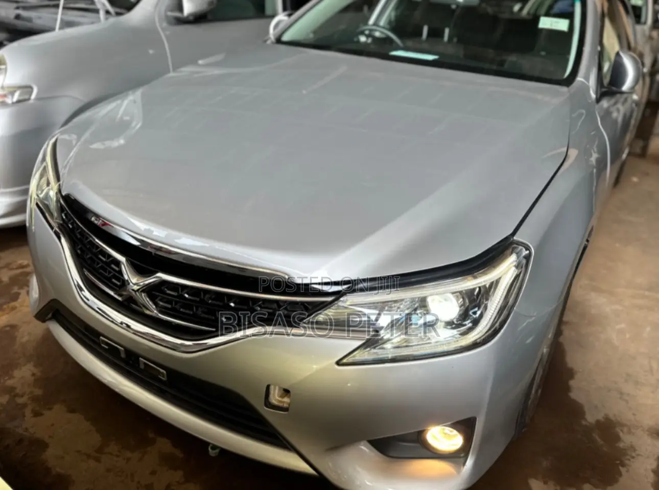 Toyota Mark X 2.5 AWD 2014 Silver