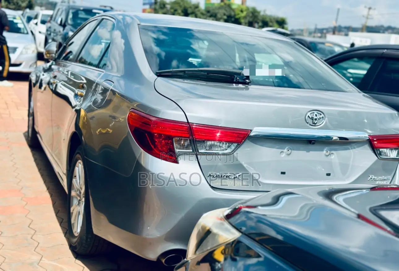 Toyota Mark X 2.5 RWD 2015 Silver