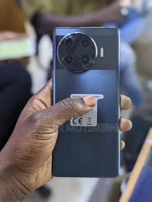 Photo - Tecno Spark 20 Pro Plus 256 GB Gray
