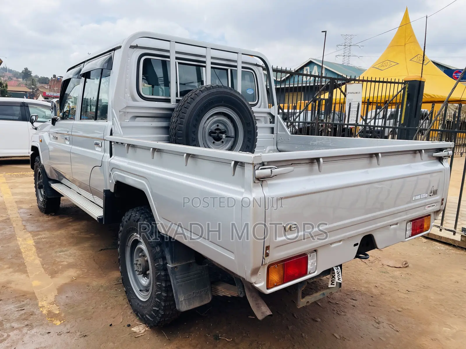 Toyota Land Cruiser 2015 Silver