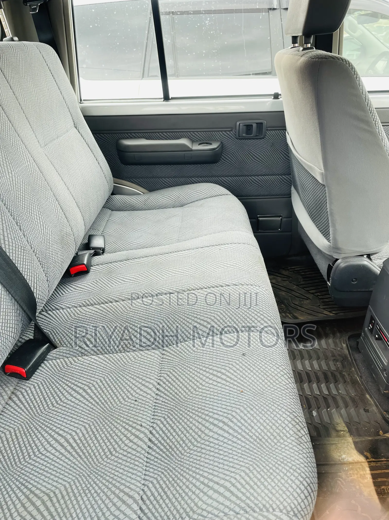Toyota Land Cruiser 2015 Silver