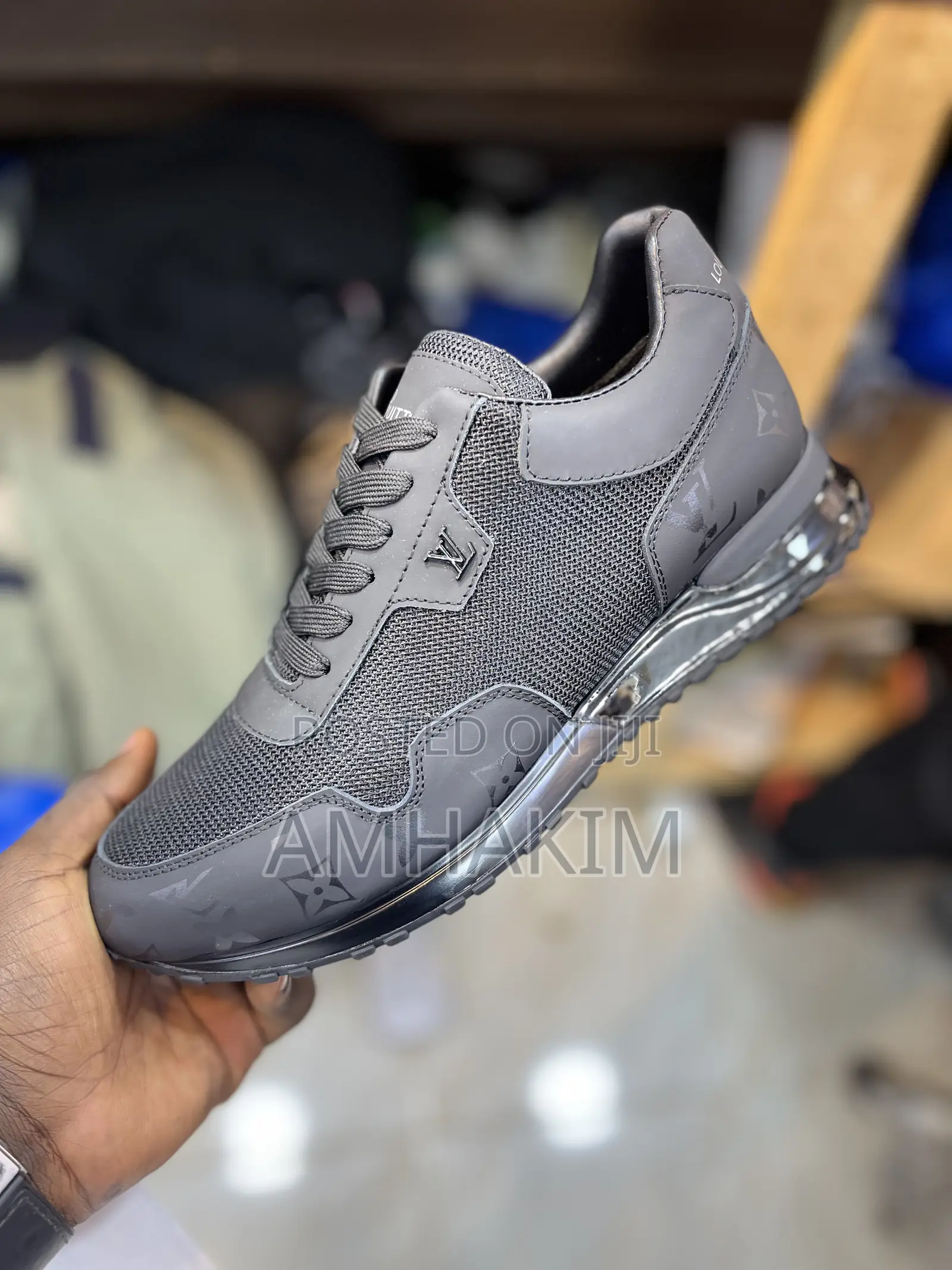 New Classic Men's Louis Vuitton Sneakers in Stock