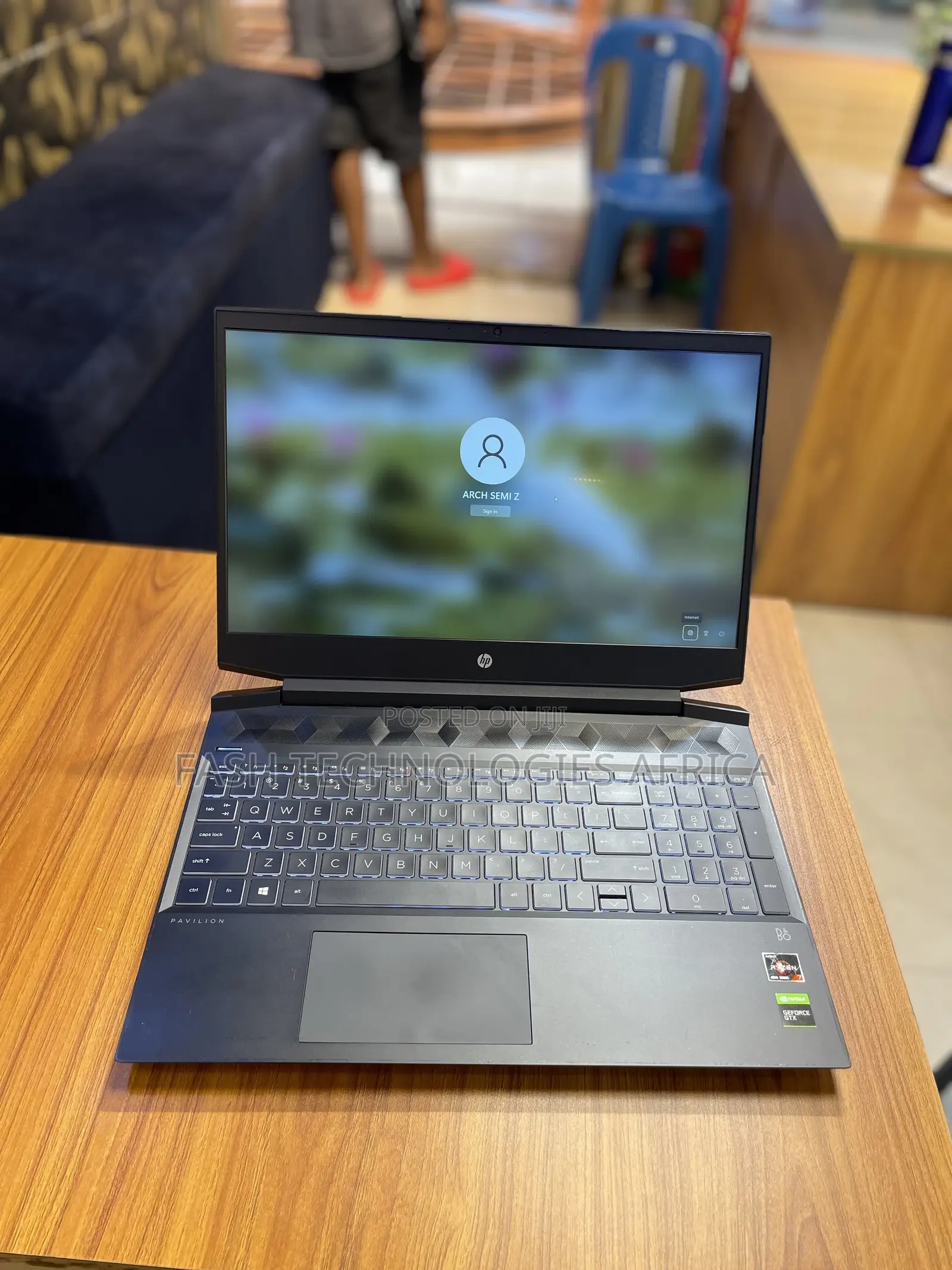New HP Pavilion Gaming Laptop 15-Dk2xxx 16GB AMD Ryzen 7 SSD 512GB