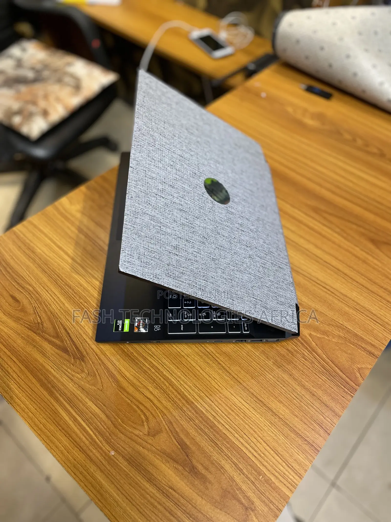New HP Pavilion Gaming Laptop 15-Dk2xxx 16GB AMD Ryzen 7 SSD 512GB