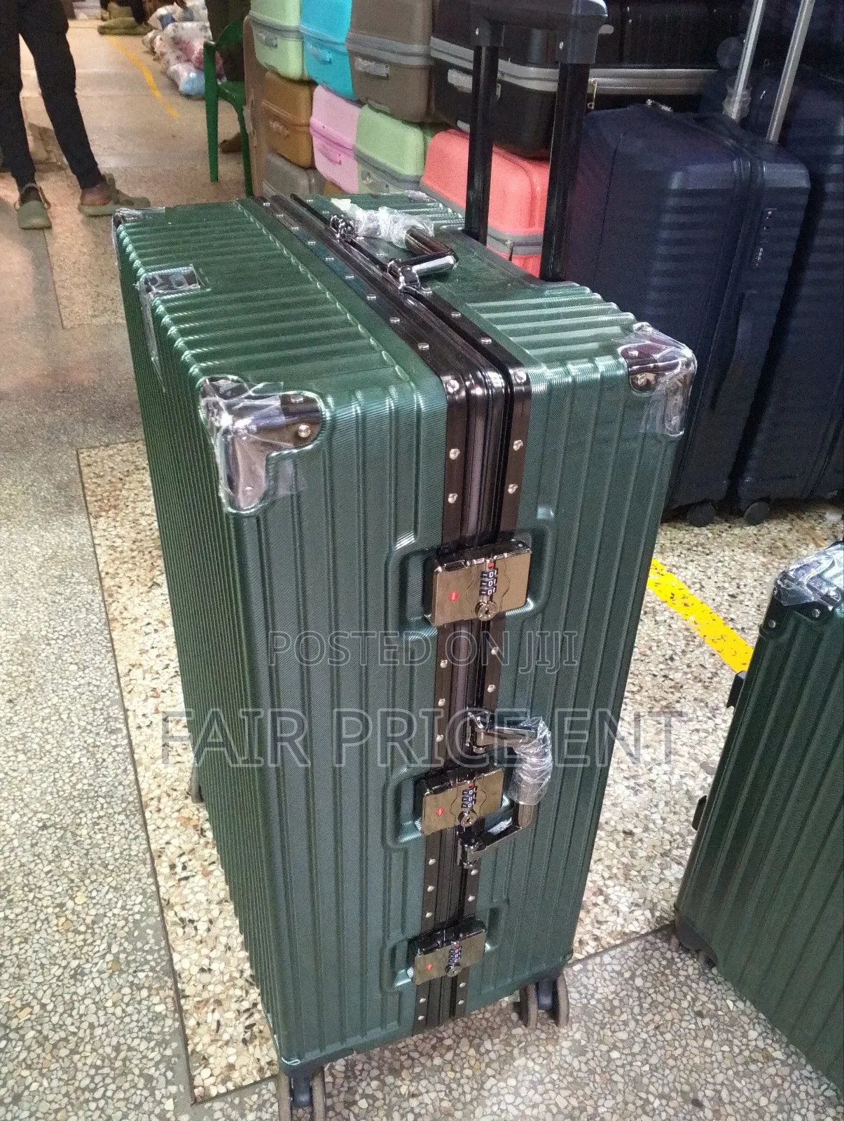 VIP Suitcases. Large .( Green)
