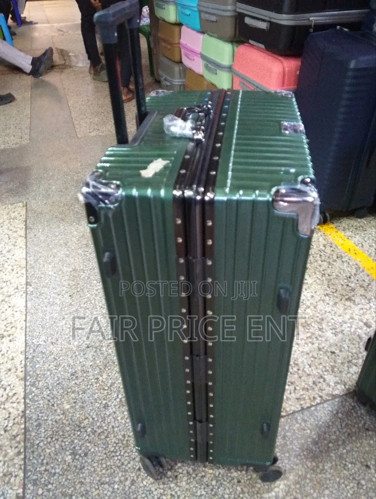VIP Suitcases. Large .( Green)
