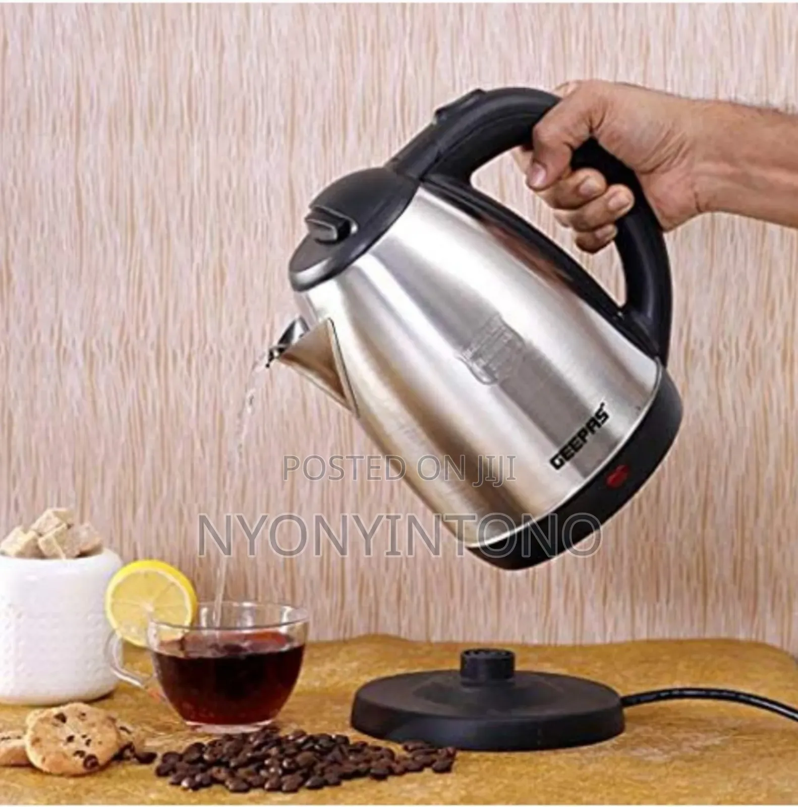 Geepas High Quality Automatic Electric Kettle