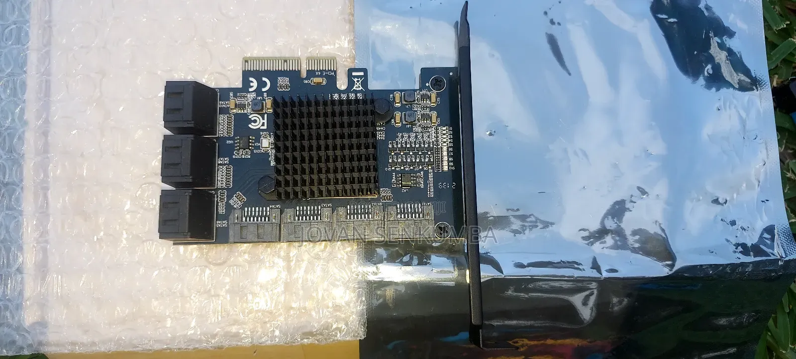 SATA Pcle Expansion Card 10 Ports.
6gbp PCI Express Cables