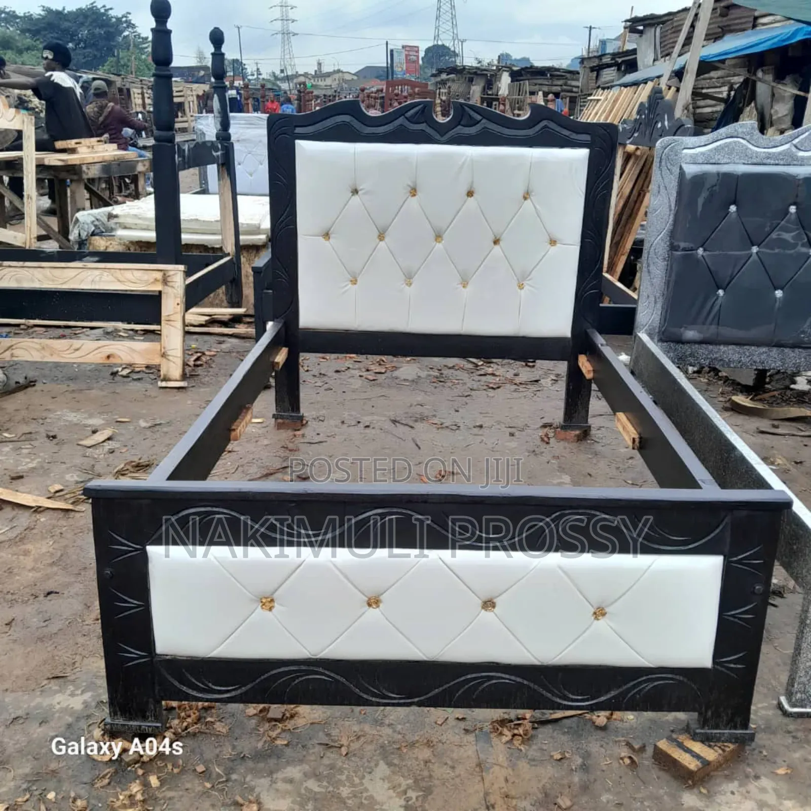 4by6 Frame Leather Bed