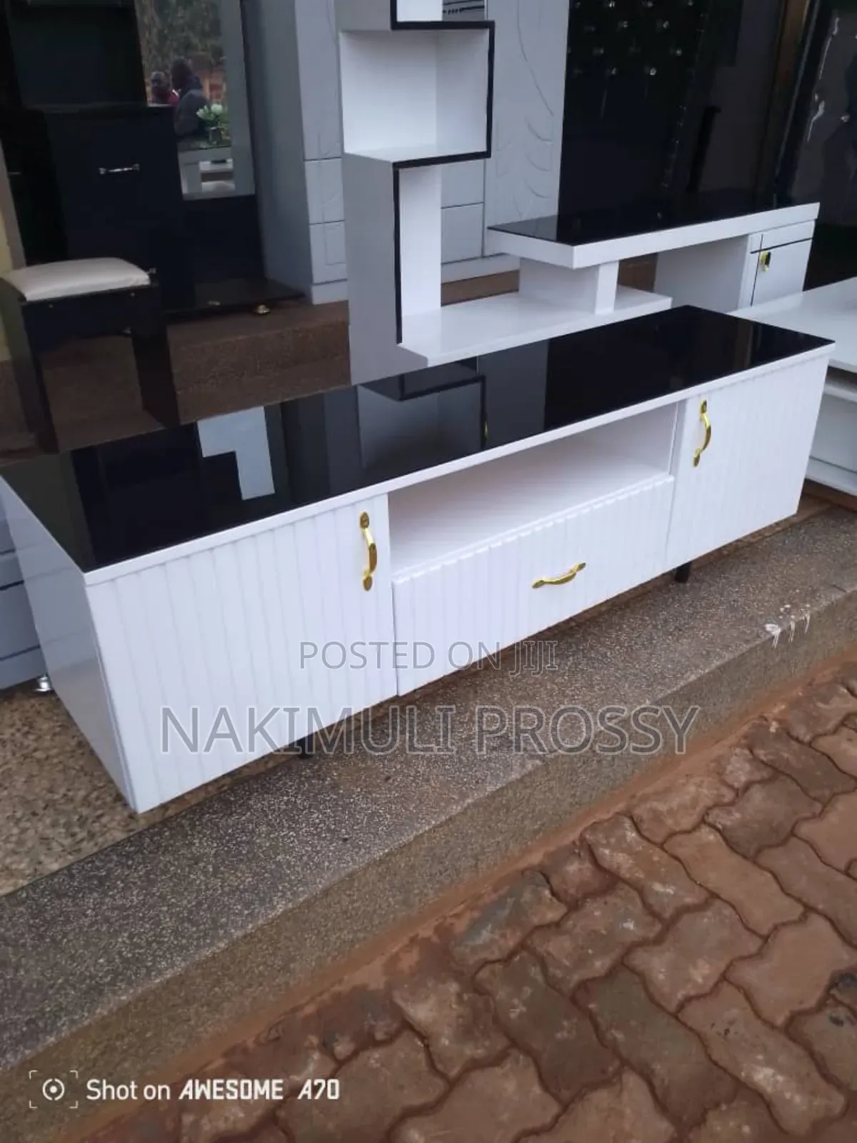 Classy Flat Tv Stand