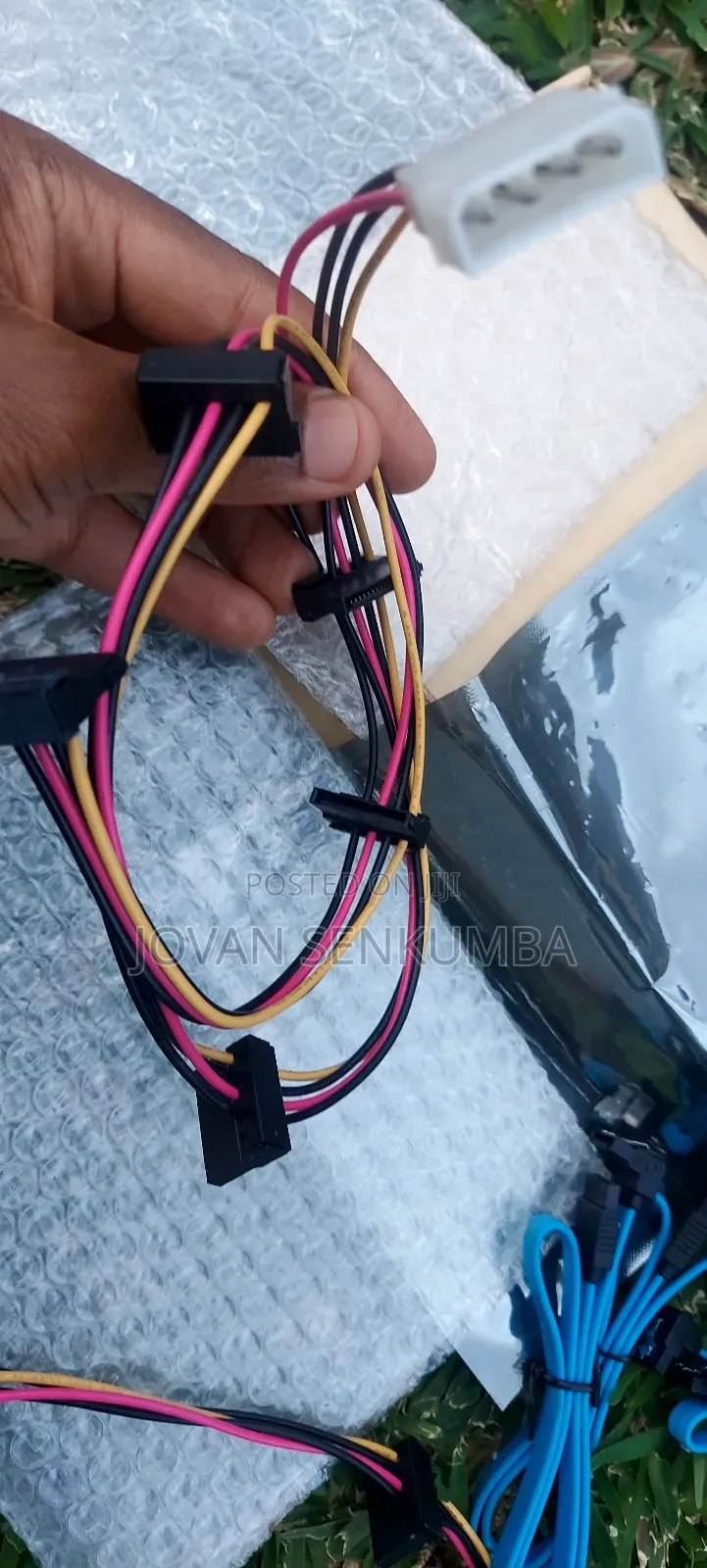 SATA Pcle Expansion Card 10 Ports.
6gbp PCI Express Cables