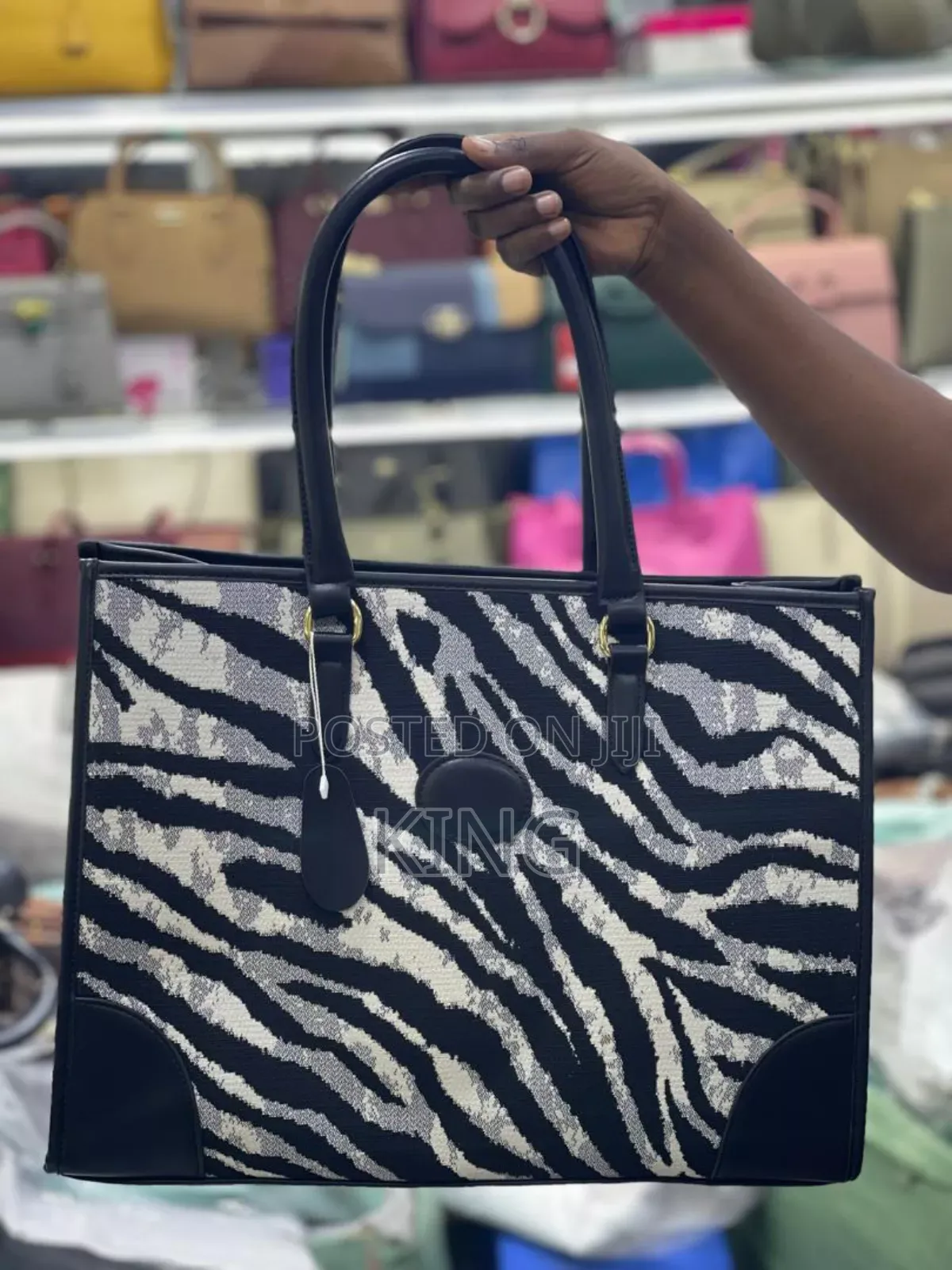 Horizon Kelly Noir Handbag
