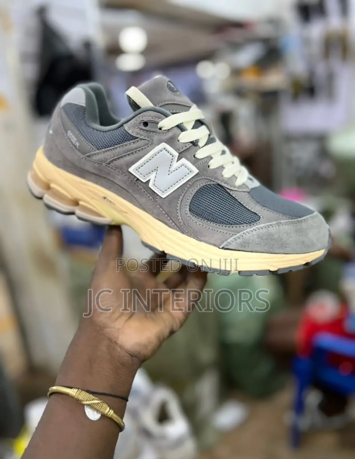 New Balance 2002R
