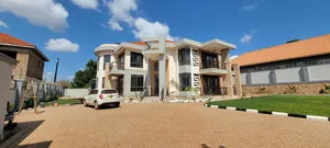 5bdrm Duplex in Fs Properties Ltd, Kira for sale