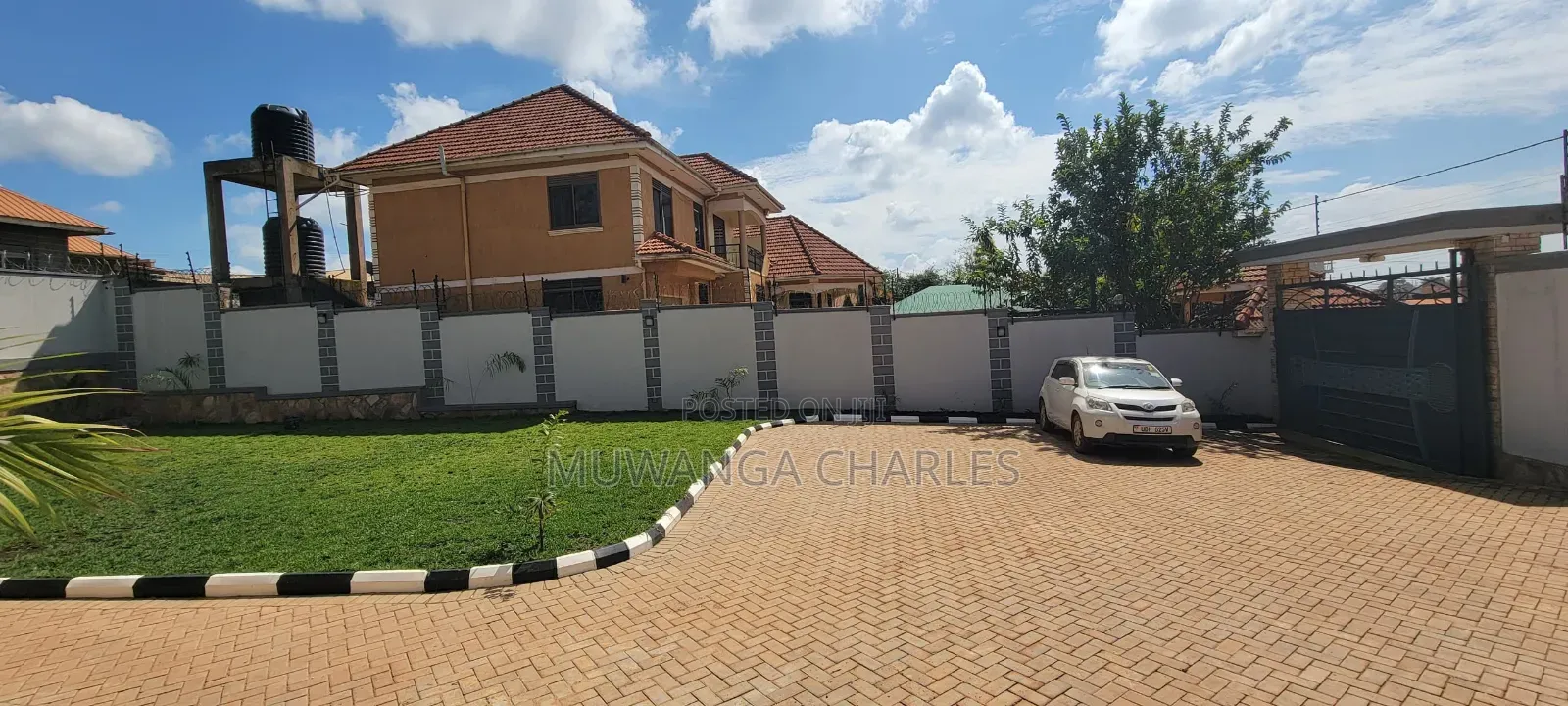 5bdrm Duplex in Fs Properties Ltd, Kira for sale