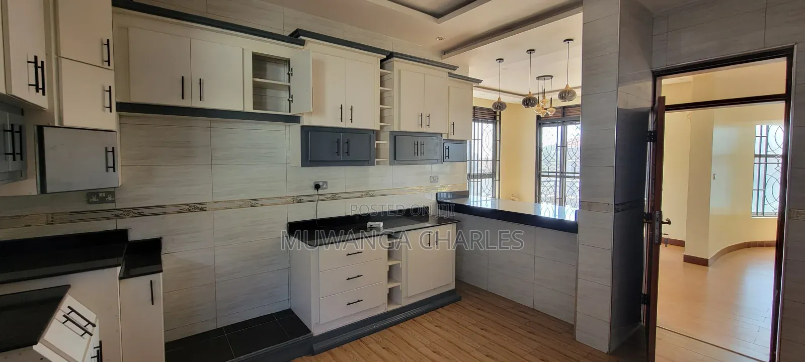 5bdrm Duplex in Fs Properties Ltd, Kira for sale