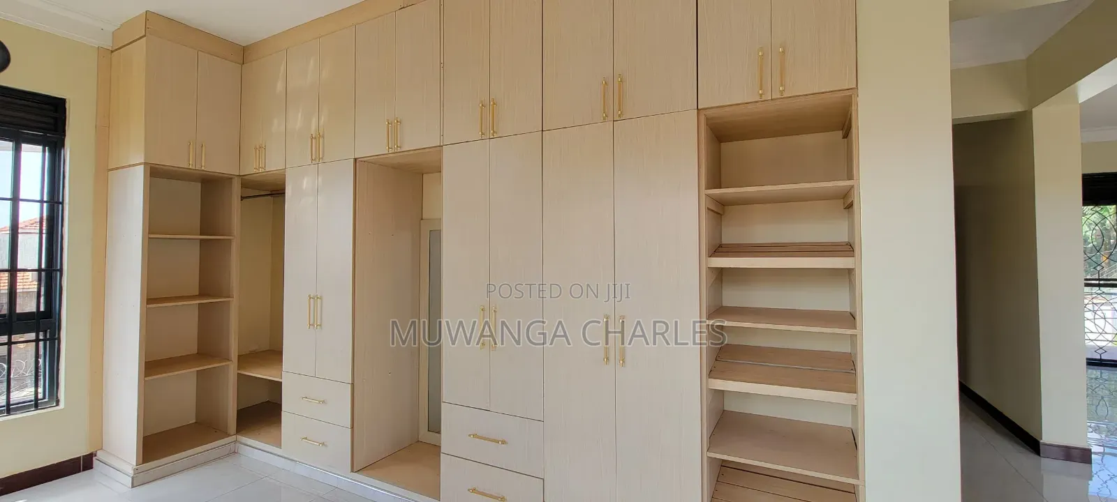 5bdrm Duplex in Fs Properties Ltd, Kira for sale