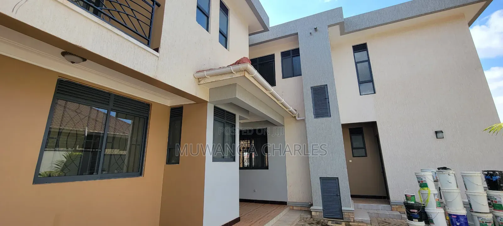 5bdrm Duplex in Fs Properties Ltd, Kira for sale
