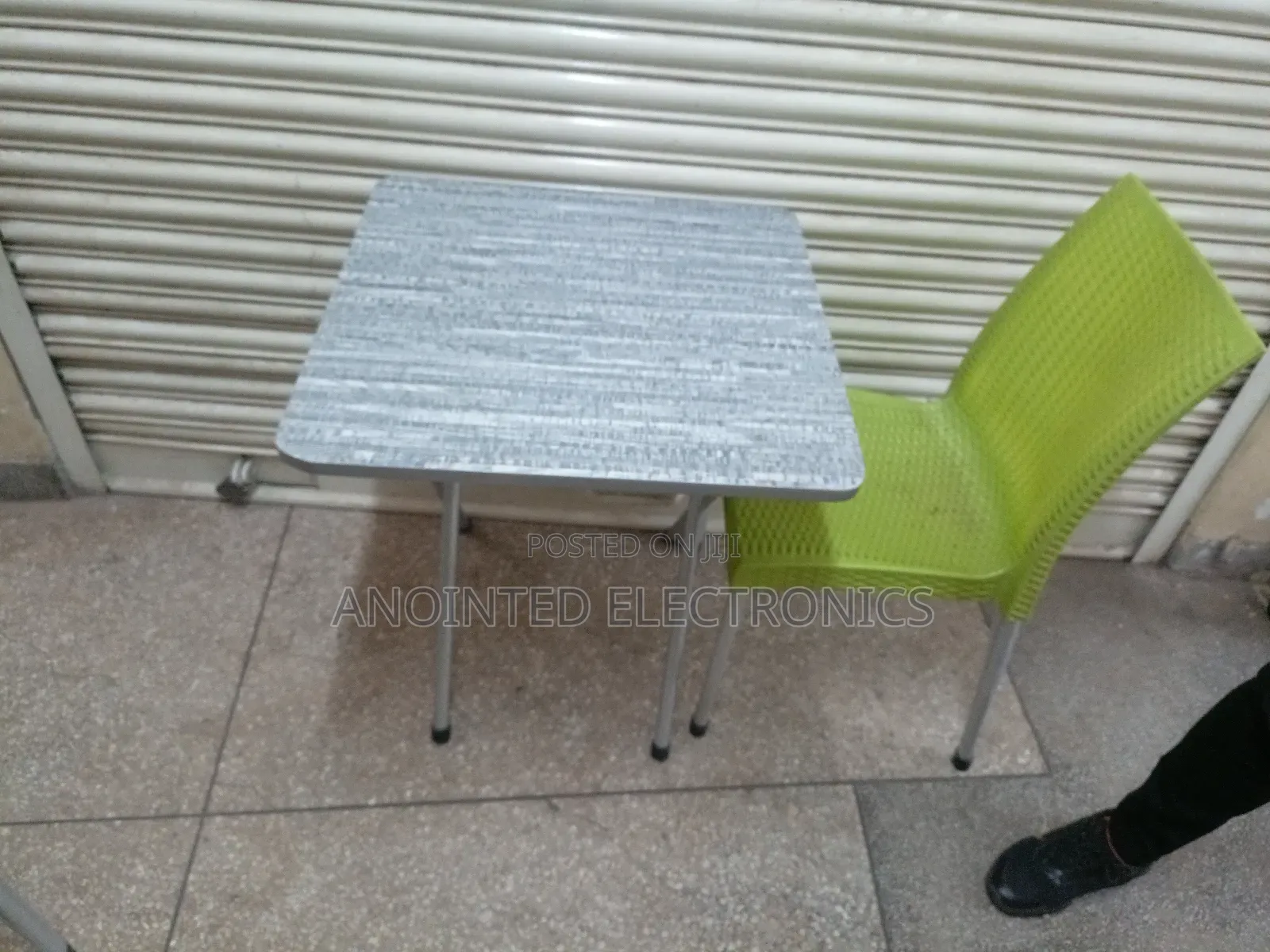 Reading Table