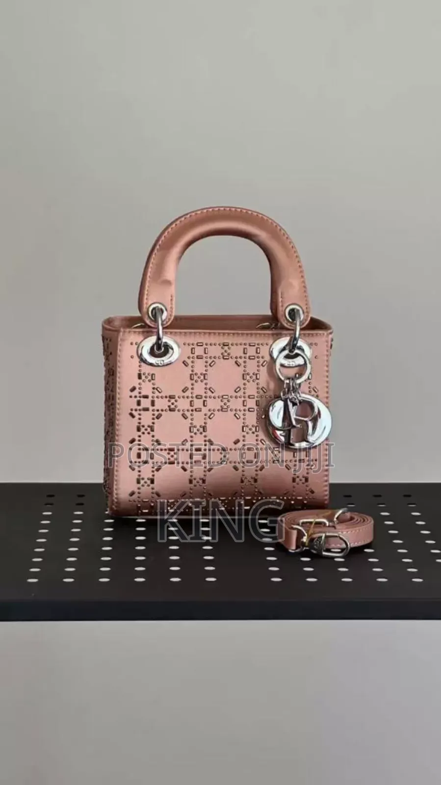 Glow Up Kelly Noir Handbag